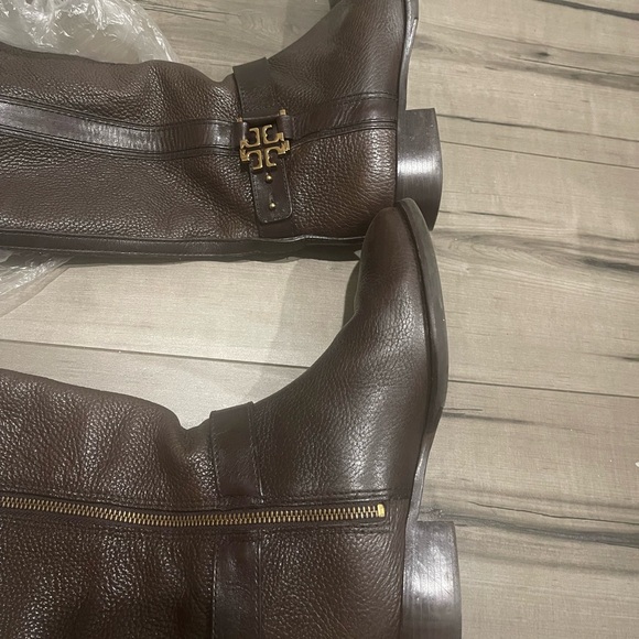 Tory Burch Brown Heeled Boots - Picture 10 of 17